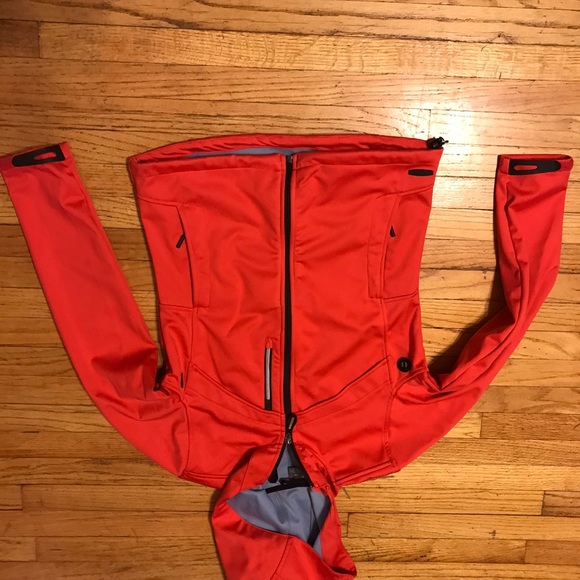 Brand new Black mountain isolated jacket size S - Picture 2 of 7